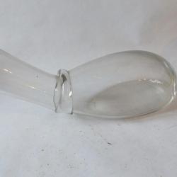 Ancien urinal en verre soufflé instruments de médecine