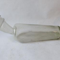 Ancien urinal en verre soufflé instruments de médecine