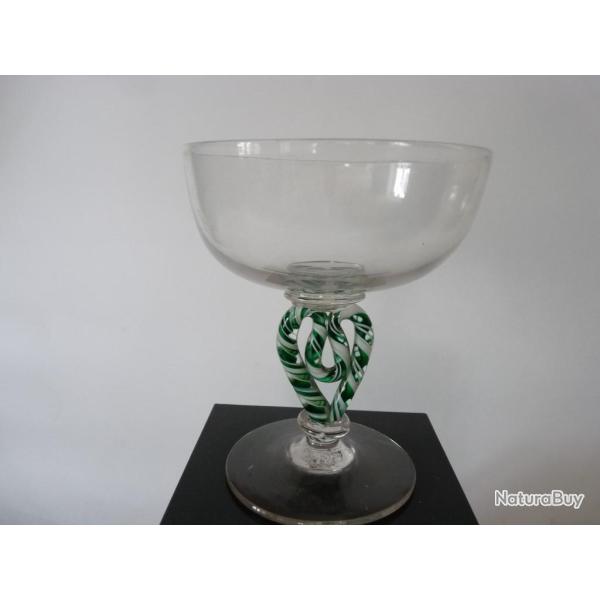 Verre coupe a champagne de mariage filigran� coeur Antiquit�s verreries