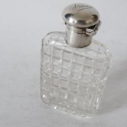 Flacon à sel Cristal taillé 1939 objets de vitrine