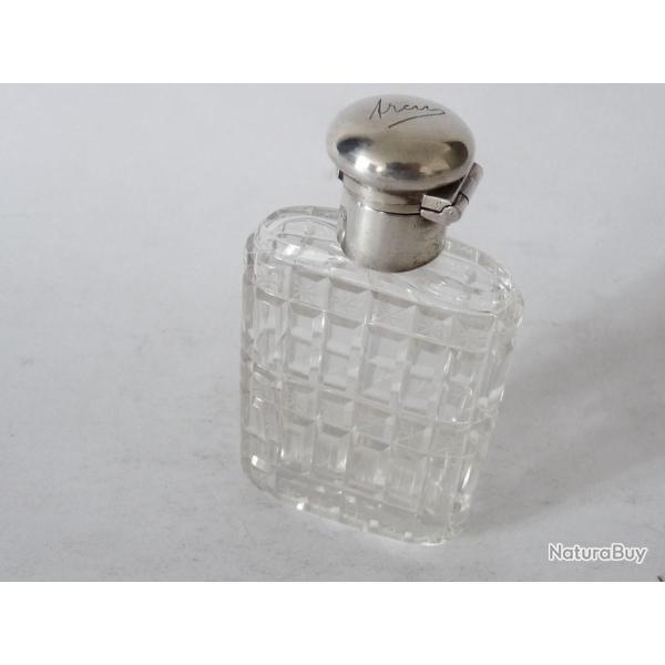 Flacon � sel Cristal taill� 1939 objets de vitrine