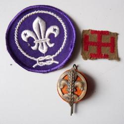 Trois anciennes insignes Scout
