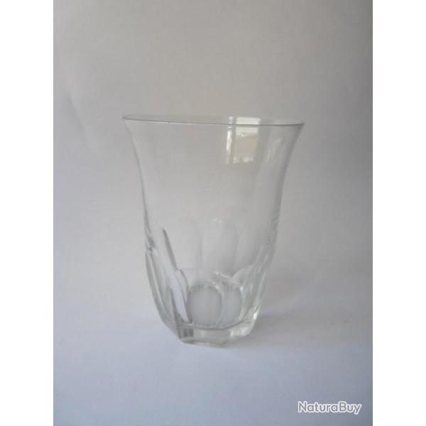 Ancien verre cristal taill�