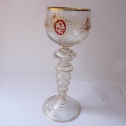 Ancien verre a vin blanc cristal gravé émaillé Art de la table