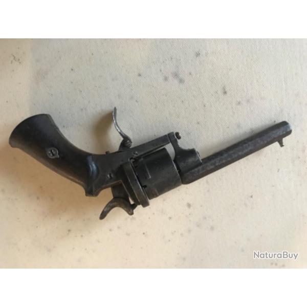 Pistolet  genre le faucheux. pour pieces tr�s sympa