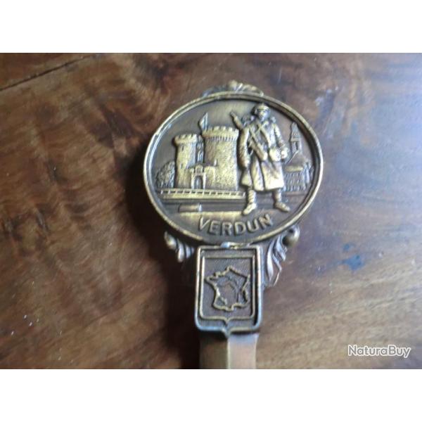 COUPE PAPIER  SOUVENIR  DE  VERDUN