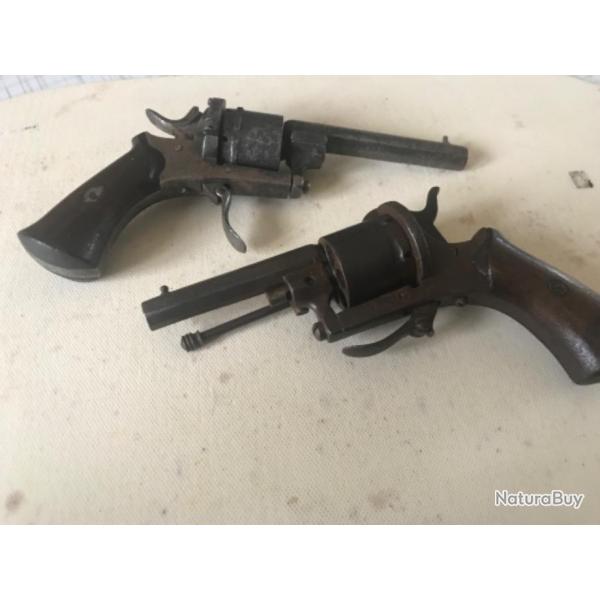 Deux pistolets type le faucheux pour pieces