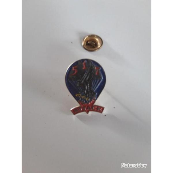 INSIGNE METAL DU 517 TH P.I.R. U.S.