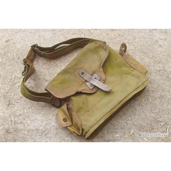 MUSETTE DE MASQUE A GAZ ARME FRANAISE.