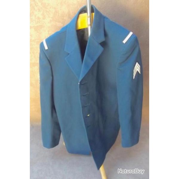 VESTE DE SERGENT-CHEF DES CHASSEURS ALPINS.