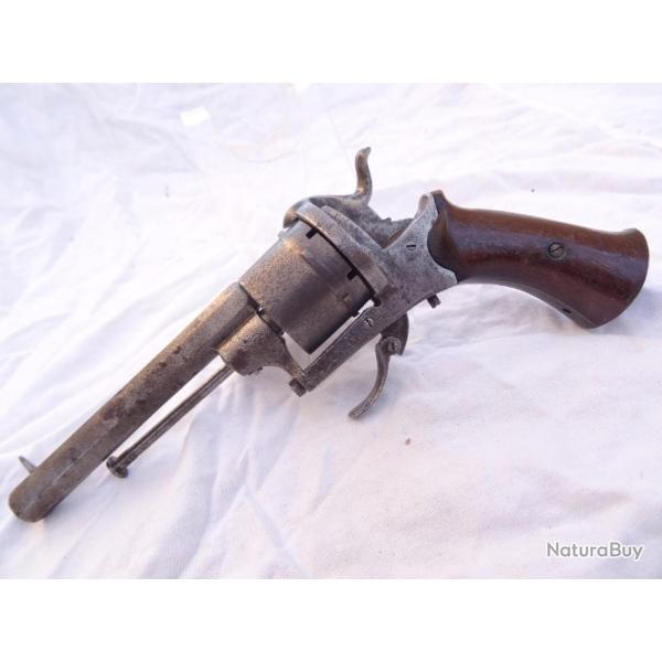 P5)  rare r�volver a broches = 6 coups  cal 8  ?