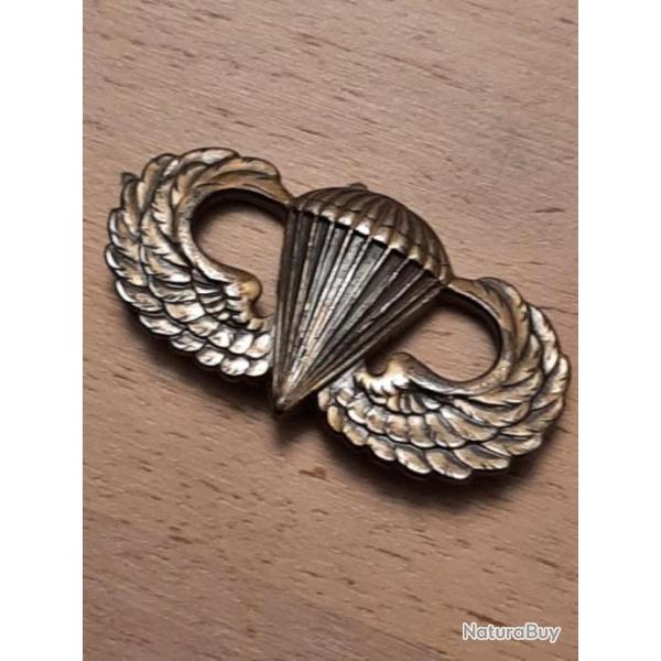 Brevet para am�ricain en argent p�riode � d�terminer. Beaux marquages US. Attaches pins.