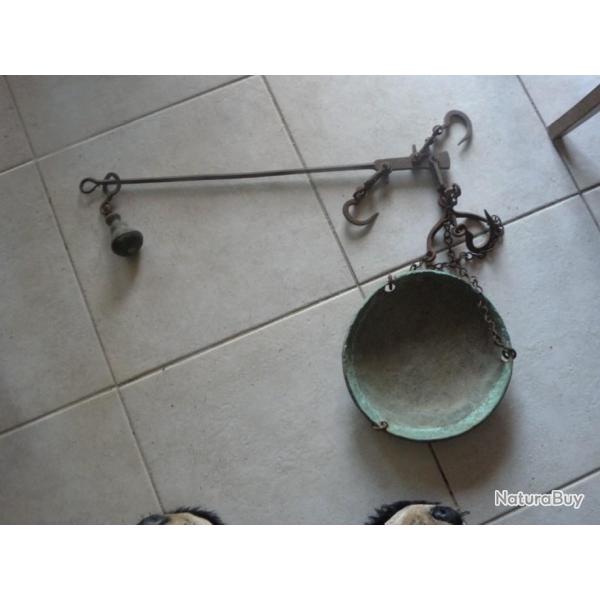 grand balance romaine antique faite � la main en fer forg�