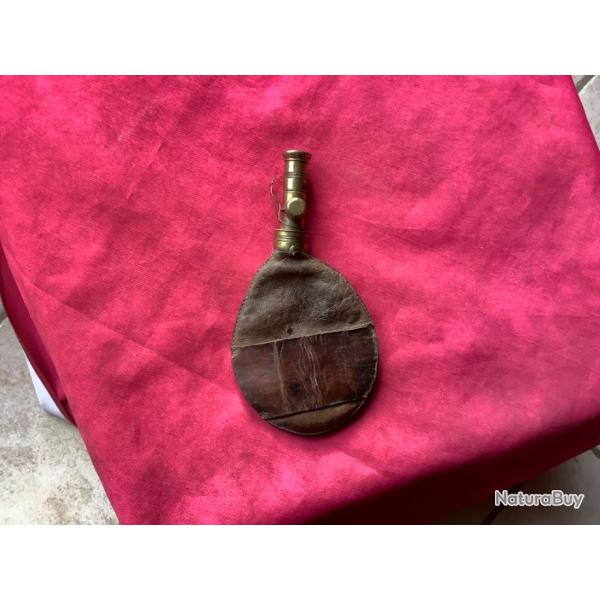Poire � plombs ancienne, pas de prix de r�serve.
