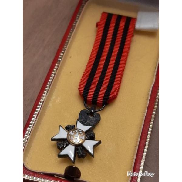 M�daille de la Belgique en r�duction dans sa bo�te. Totalement superbe et tr�s bel pr�sentation.