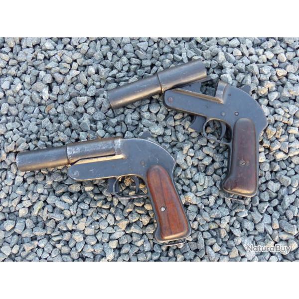 Roumanie, PISTOLET LANCE FUSEE Cal 4, Seconde Guerre