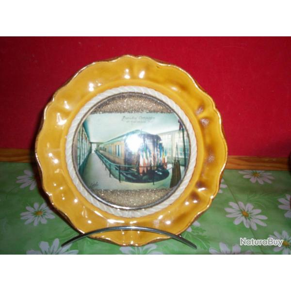 souvenirs du wagon de l'armistice Guerre 14-18 ,assiette d�corative , r�gule wagon + cartes postales