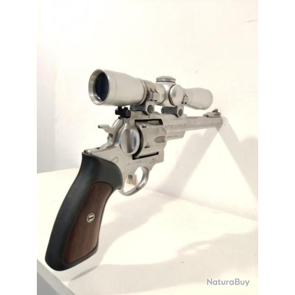 Revolver RUGER SUPER REDHAWK 44 mag avec lunette leupold m8 4x