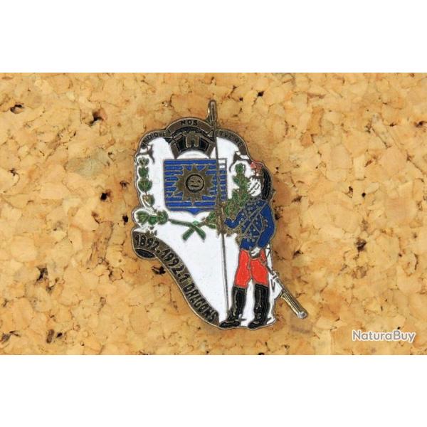 R�duction insigne 1� R�giment de Dragons fixation pin's m�tal dor� cloisonn� peint