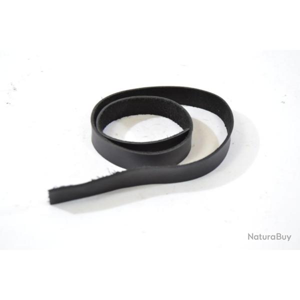 Jugulaire de remplacement pour casque. Cuir noir 58cm