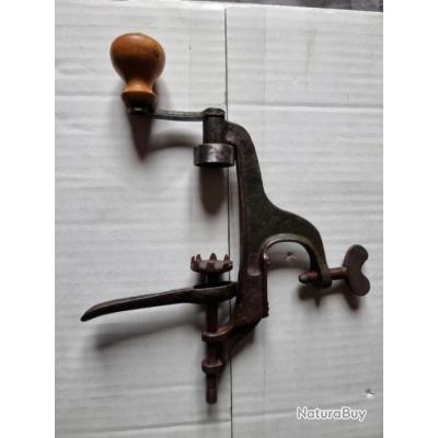 Sertisseuse Pour Cartouche Calibre 16 – Occasion – Matériel De Rechargement