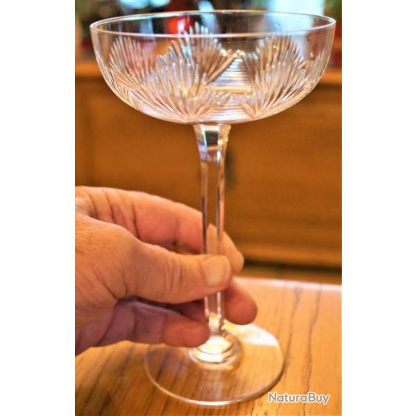 3 EXCEPTIONNELLES RARES COUPES ANCIENNES EN CRISTAL+ MOTIFS  EN CREUX - SUR GRANDS PIEDS A 6 PANS -