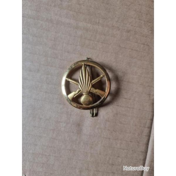 INSIGNE DE B�RET : insigne de b�r�t de l'infanterie de fabrication Beraudy-Vaure