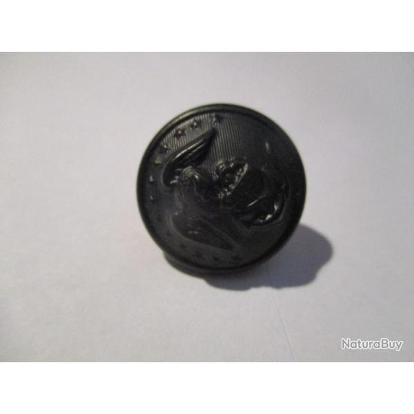 bouton noir casquette USMC