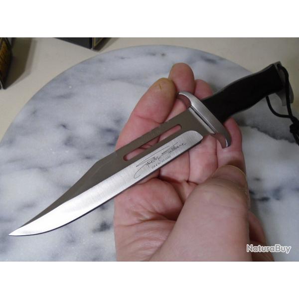 Couteau Rambo III Mini Stallone Signature Edition Lame Acier 420 Manche Bois Etui Cuir RB9433