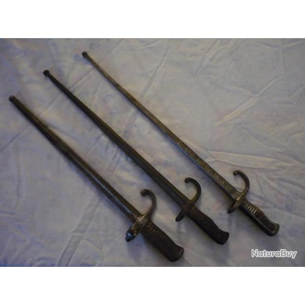 Lot de 3 ba�onnettes diff�rentes pour fusils  scolaires  Victor Garrigues (Toulouse)