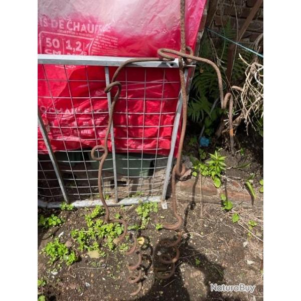 poteaux queue de cochon wwI et wwII , � prendre sur place