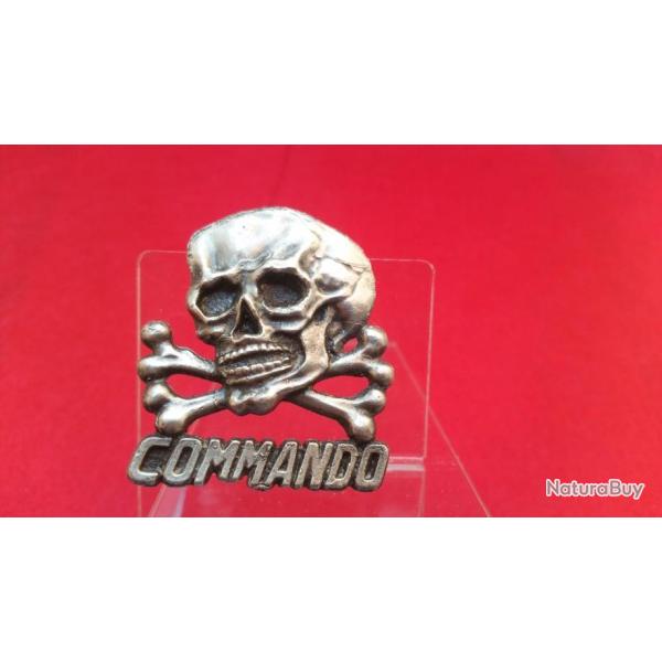 T�te de mort commando  ( Hauteur : 45 mm )
