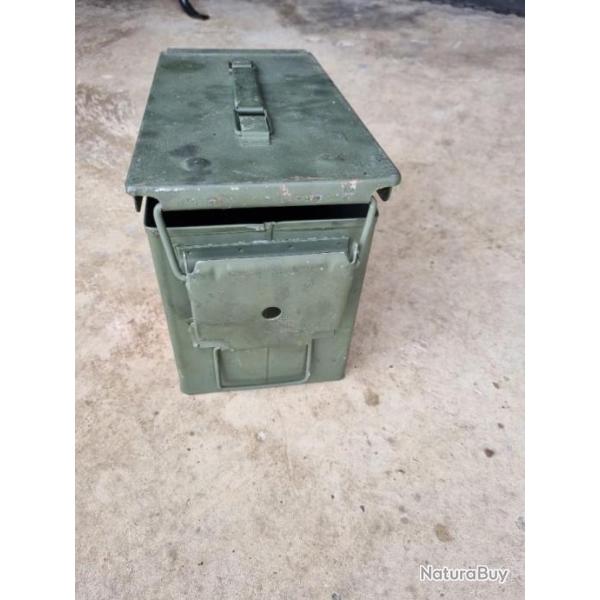Caisse mtallique