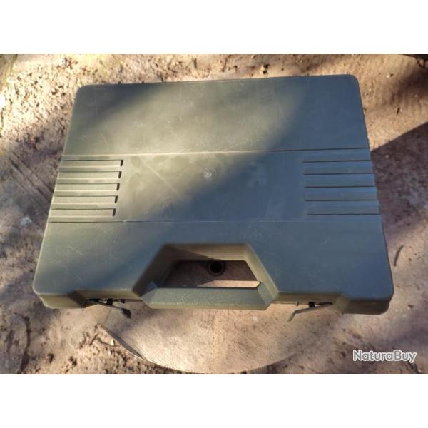Valisette plastique kaki munitions