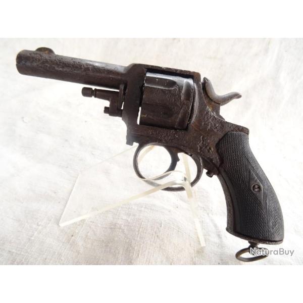 7-7) lot tr�s gros  bulldog a r�parer ,, a voir = se rapproche du 1874