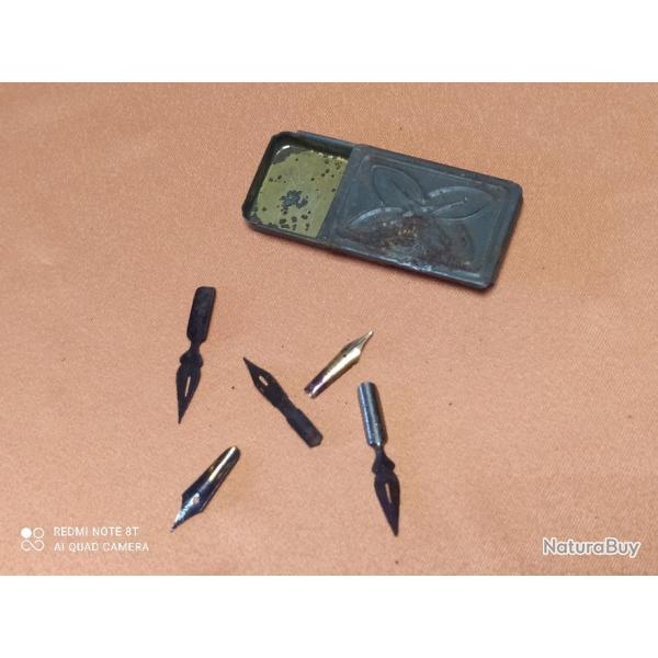 PETITE BOITE METALLIQUE AVEC 5 PLUMES