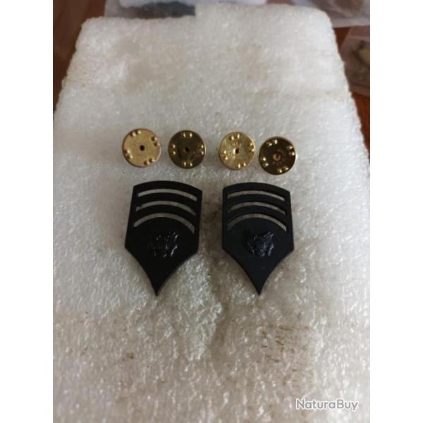 Lot de grades metal arm�e us SERGEANT original