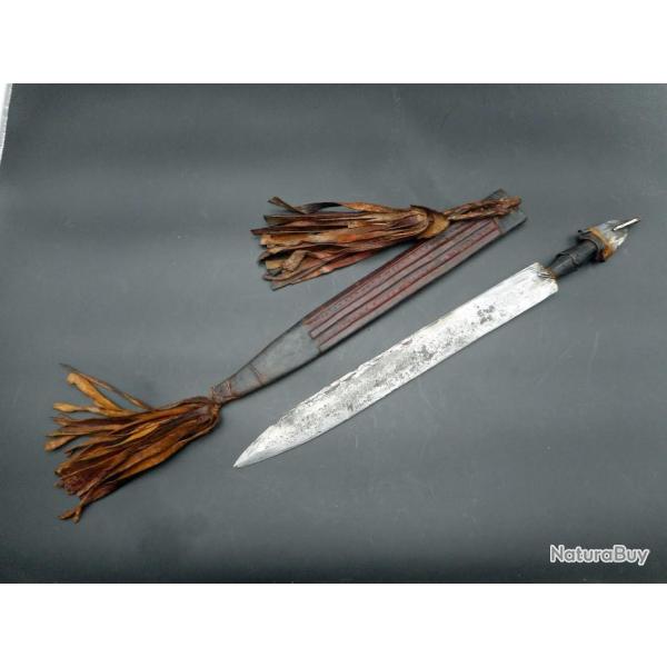 LONG ET TRES INTERESSANT COUTEAU ETHNIQUE TEDA, CIRCA 1920, TCHAD, LIBYE ET NIGER, AFRICAIN