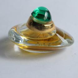 Flacon de parfum Volupt&eacute; Oscar de la Renta