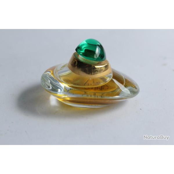 Flacon de parfum Volupt� Oscar de la Renta