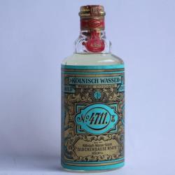 Flacon d'eau de Cologne Trèsport Roman