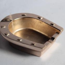 Cendrier publicitaire D'ORSAY parfums fer à cheval doré rose