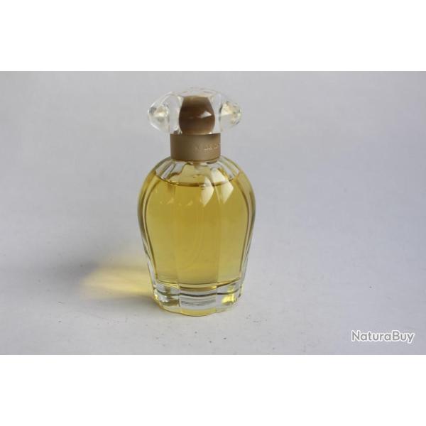 Flacon de parfum SO de la Renta STERN