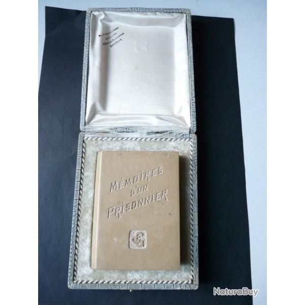 Sculpture pierre souvenir M�moires d'un prisonnier