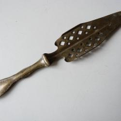 Ancienne cuillère à absinthe Losanges