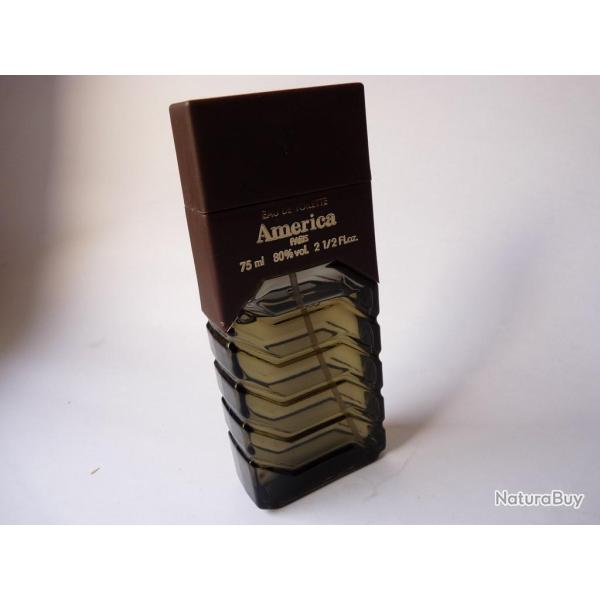 Flacon d'eau de toilette AMERICA parfums