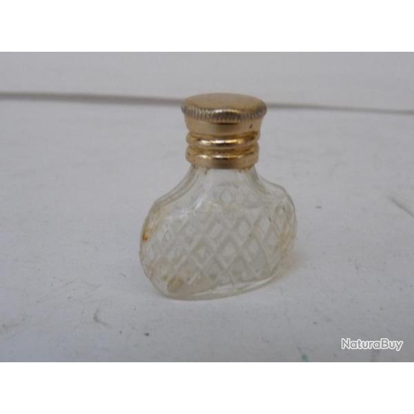 Flacon de parfum miniature �chantillon capricci NINA RICCI LALIQUE