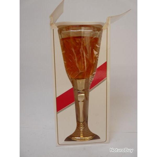 Flacon d'eau de parfum CAMPAI