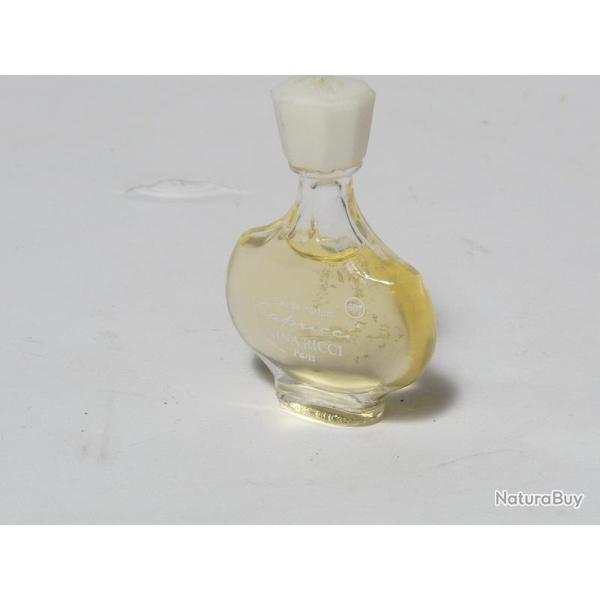Echantillon de parfum Capricci NINA RICCI  miniature