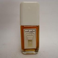 Flacon d'eau de toilette NOELLE GUILLAIN